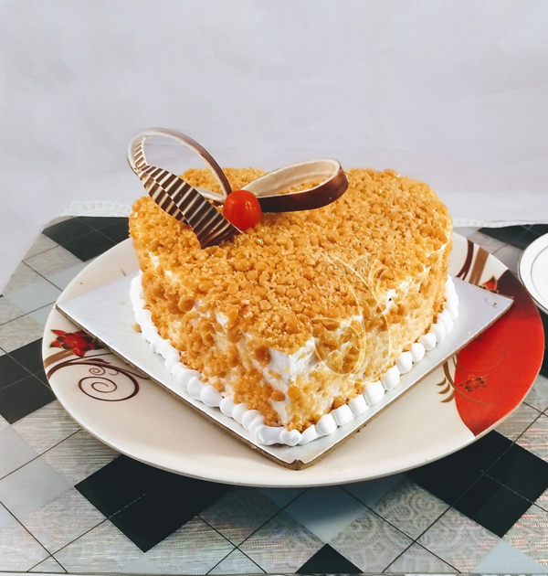 Butter Scotch Heartshape Cake